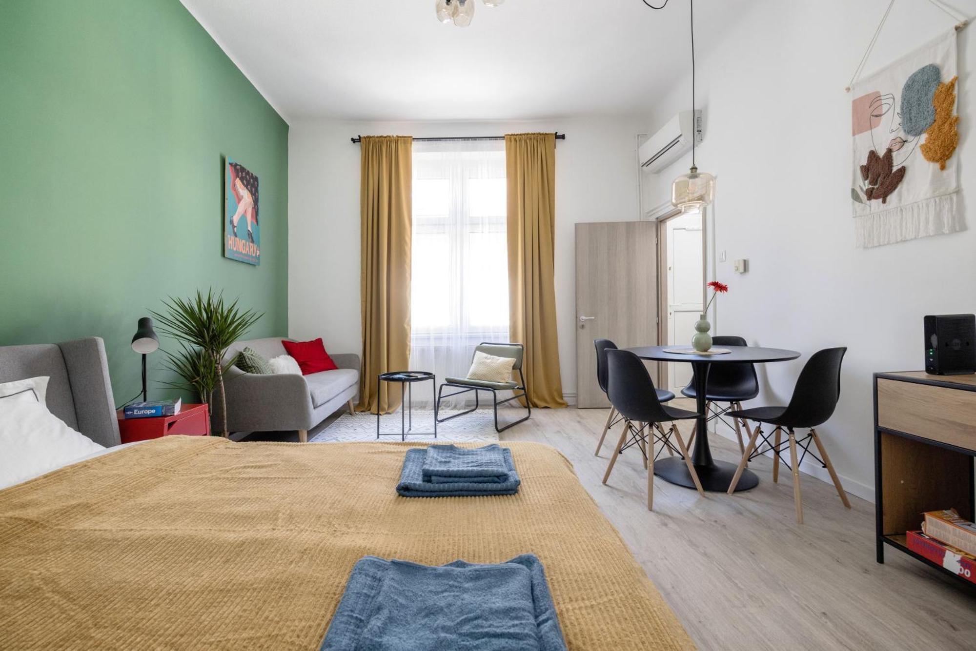 Stylish And Colourful Apartment In The City Centre Budapest Kültér fotó